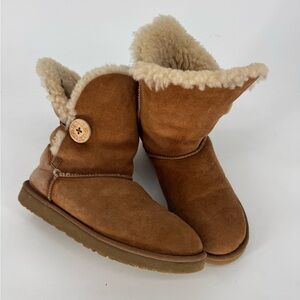 UGG Chestnut Shearling-Lined Button Short Boot